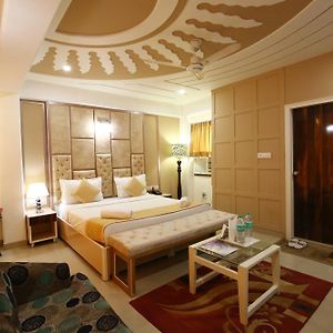 Deluxe Double or Twin Room City View